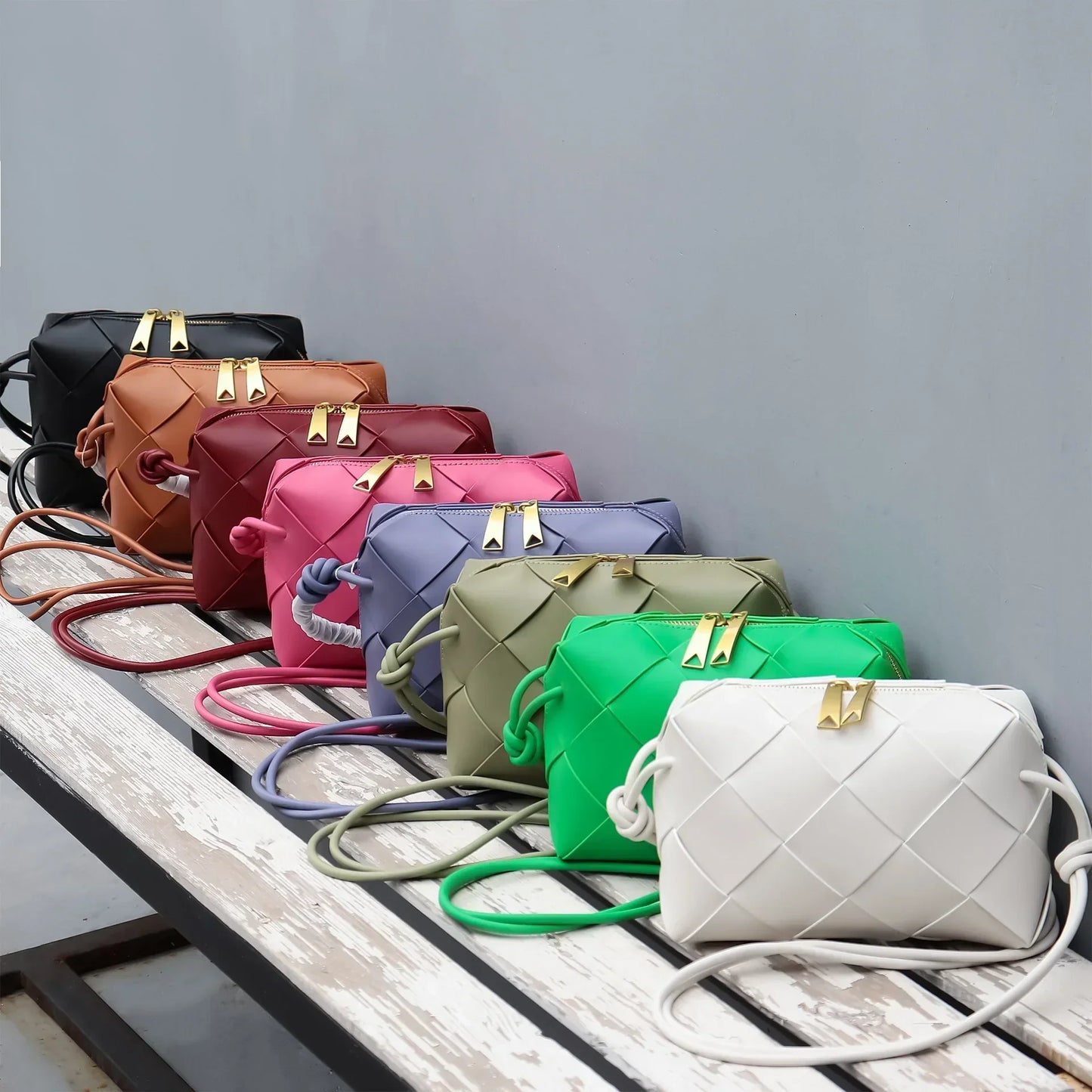 Zélia Medium Leather Crossbody Bag